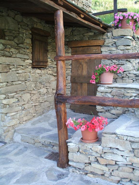 Agriturismo La Fontana Dell'Olmo Hotel Molini di Triora Eksteriør billede
