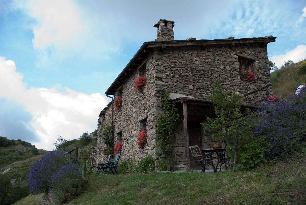 Agriturismo La Fontana Dell'Olmo Hotel Molini di Triora Eksteriør billede